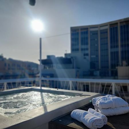 Unique Solar Penthouse With Jacuzzi And Sauna In Central 아테네 외부 사진